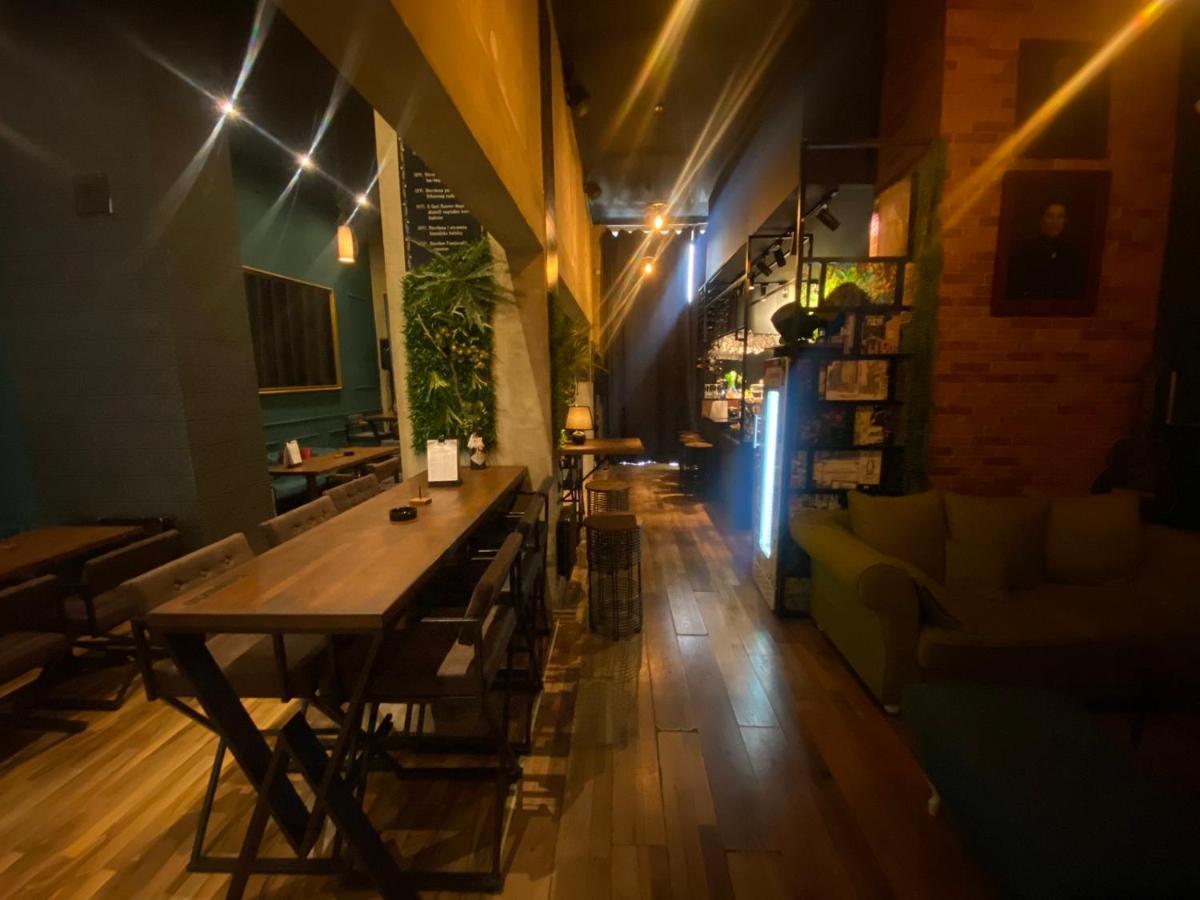 Fg Boutique Hostel Sarajevo Buitenkant foto